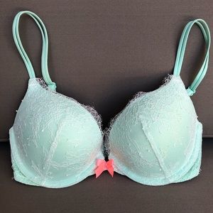 Victoria’s Secret Very Sexy Push-up bra